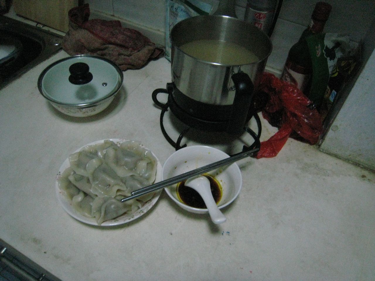電鍋煮餃子