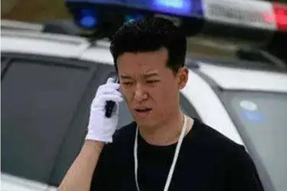 周志斌(刑偵警匪劇《重案六組第3-4部》中的男配角) 周志斌(刑偵警匪劇《重案六組第3-4部》中的男配角)