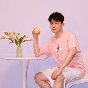 張睿(中國內地影視男演員、流行樂歌手、主持人) 張睿(中國內地影視男演員、流行樂歌手、主持人)