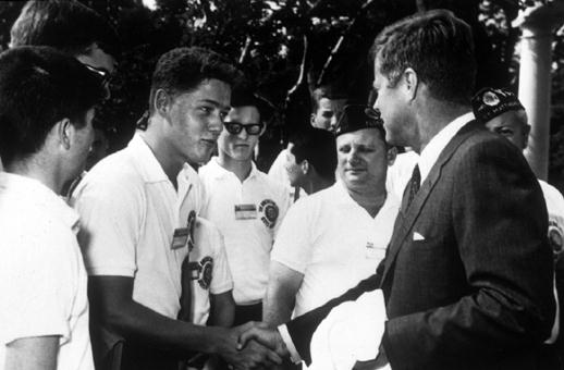榜樣的力量：17歲的柯林頓與甘迺迪會面