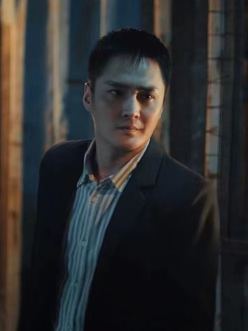 李新(拳擊熱血電影《拳力以赴》中的角色) 李新(拳擊熱血電影《拳力以赴》中的角色)