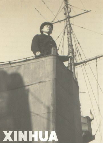 這是1944年冬，黃廷鑫在戰艦上值更。