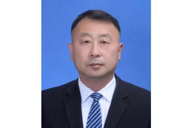 李宏(興安盟民間文藝家協會第四屆主席團副主席) 李宏(興安盟民間文藝家協會第四屆主席團副主席)
