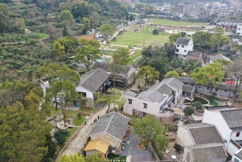 花溪村(浙江省台州市溫嶺市塢根鎮下轄村) 花溪村(浙江省台州市溫嶺市塢根鎮下轄村)