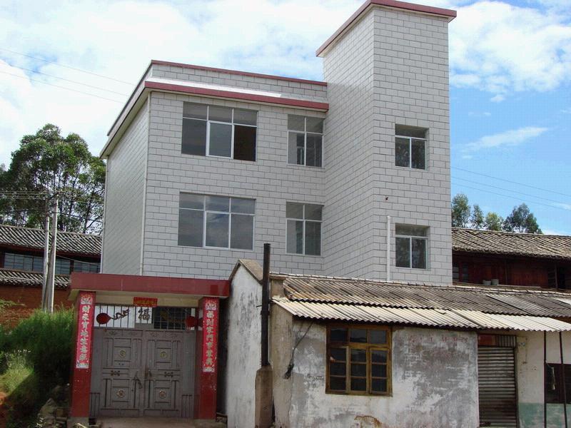 覽經坡村 覽經坡村