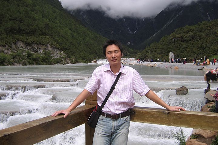 俞彬(中學體育老師) 俞彬(中學體育老師)