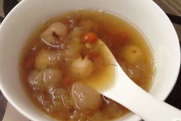 麥棗龍眼湯 麥棗龍眼湯