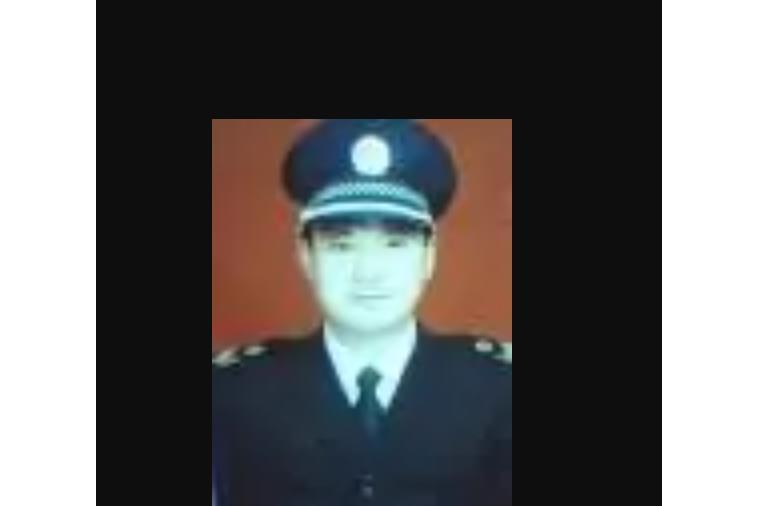 黃潤生(鹿邑縣衛生局衛生監督股股長、副主任醫師) 黃潤生(鹿邑縣衛生局衛生監督股股長、副主任醫師)