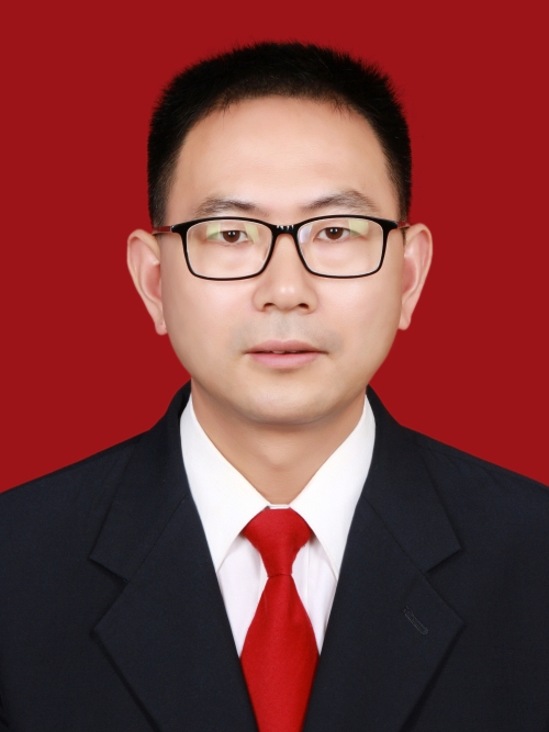張昌勇(浙江省麗水市景寧畲族自治縣人民政府辦公室黨組成員、副主任) 張昌勇(浙江省麗水市景寧畲族自治縣人民政府辦公室黨組成員、副主任)