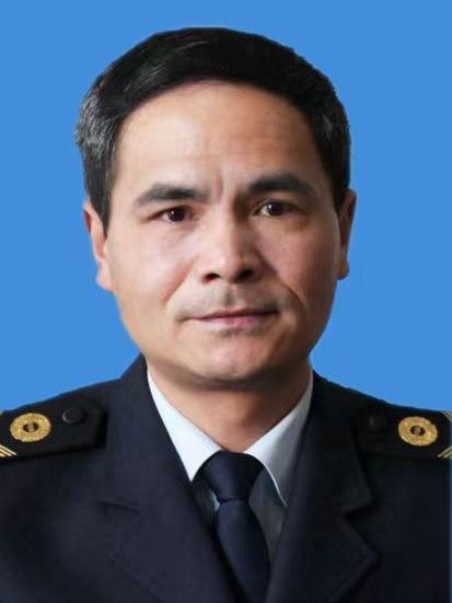 董志國(安徽省桐城市農業農村局黨組成員、市紀委監委駐市農業農村局紀檢監察組組長) 董志國(安徽省桐城市農業農村局黨組成員、市紀委監委駐市農業農村局紀檢監察組組長)