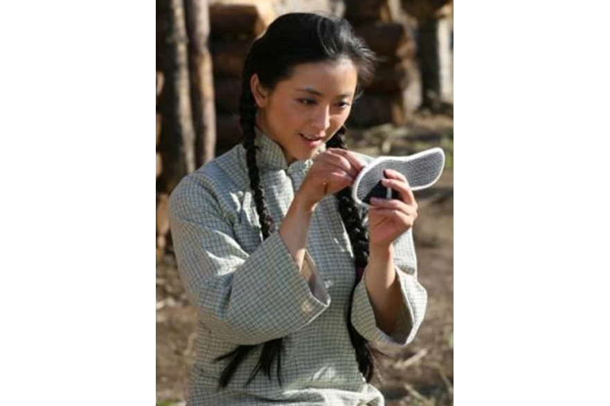 羅薇薇(軍旅劇《情系北大荒》中的虛構角色) 羅薇薇(軍旅劇《情系北大荒》中的虛構角色)