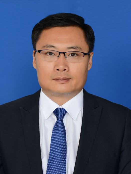 李振(山東省濟南市章丘區行政審批服務局副處級領導幹部) 李振(山東省濟南市章丘區行政審批服務局副處級領導幹部)