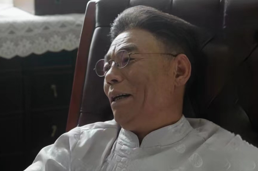 項青松(抗戰劇《浴血十四年》中的角色) 項青松(抗戰劇《浴血十四年》中的角色)