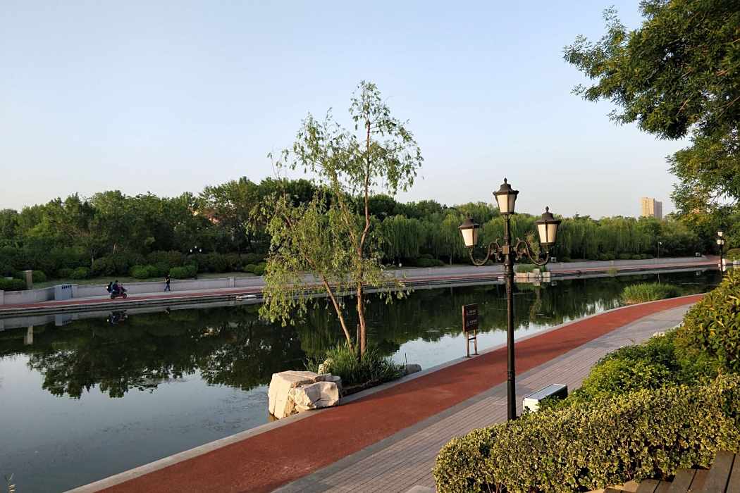玉帶河路