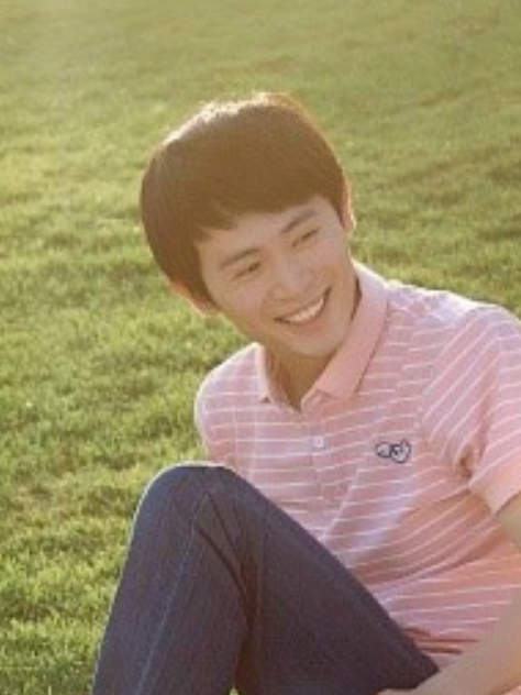 賈陽(電視劇《誰寄錦書來》中的男主角,由演員王昭飾演) 賈陽(電視劇《誰寄錦書來》中的男主角,由演員王昭飾演)