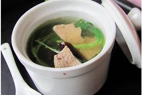 豬肝艾草湯
