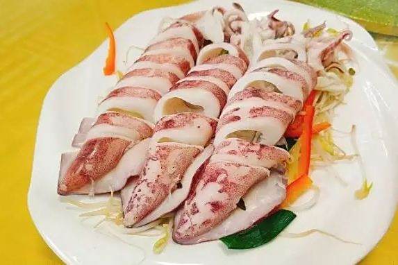 白灼鮮魷 白灼鮮魷