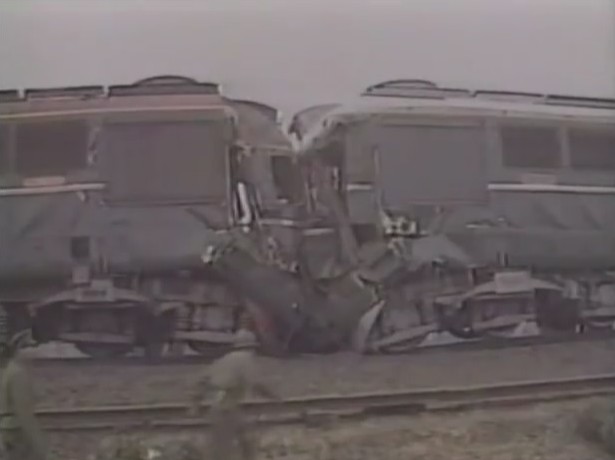 ND2型0190號機車（右）與0272號機車（左）相撞
