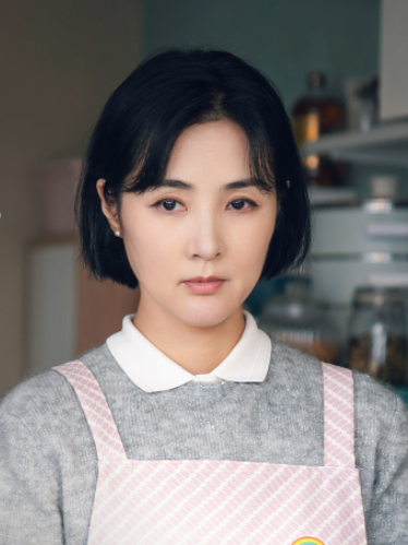 林泉(電視劇《照亮你》中的女配角) 林泉(電視劇《照亮你》中的女配角)