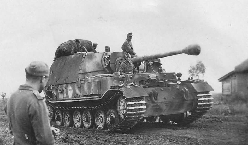 東線戰場上的象式坦克殲擊車