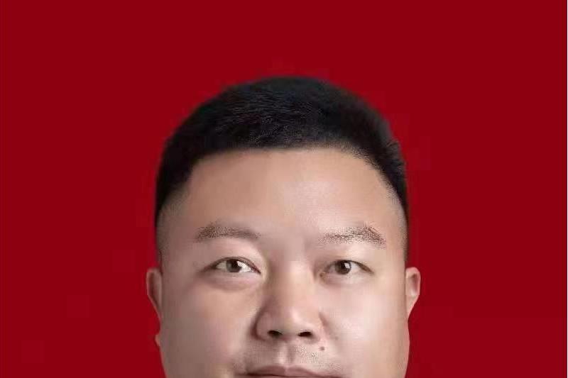劉偉國(湖南省常德市安鄉縣退役軍人事務局黨組書記、局長) 劉偉國(湖南省常德市安鄉縣退役軍人事務局黨組書記、局長)