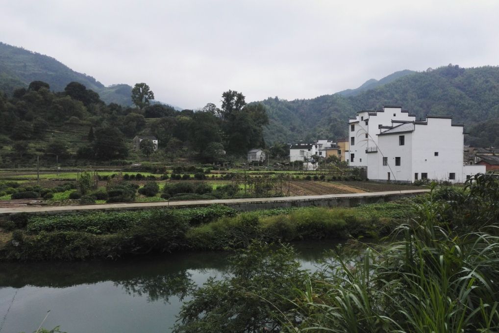 皇騰村 皇騰村