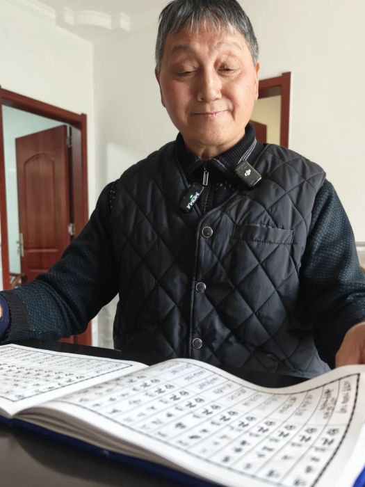 萬青松(湖北宜昌長陽土家族自治縣大堰鄉趙家堰村村民萬官鼎的兒子) 萬青松(湖北宜昌長陽土家族自治縣大堰鄉趙家堰村村民萬官鼎的兒子)