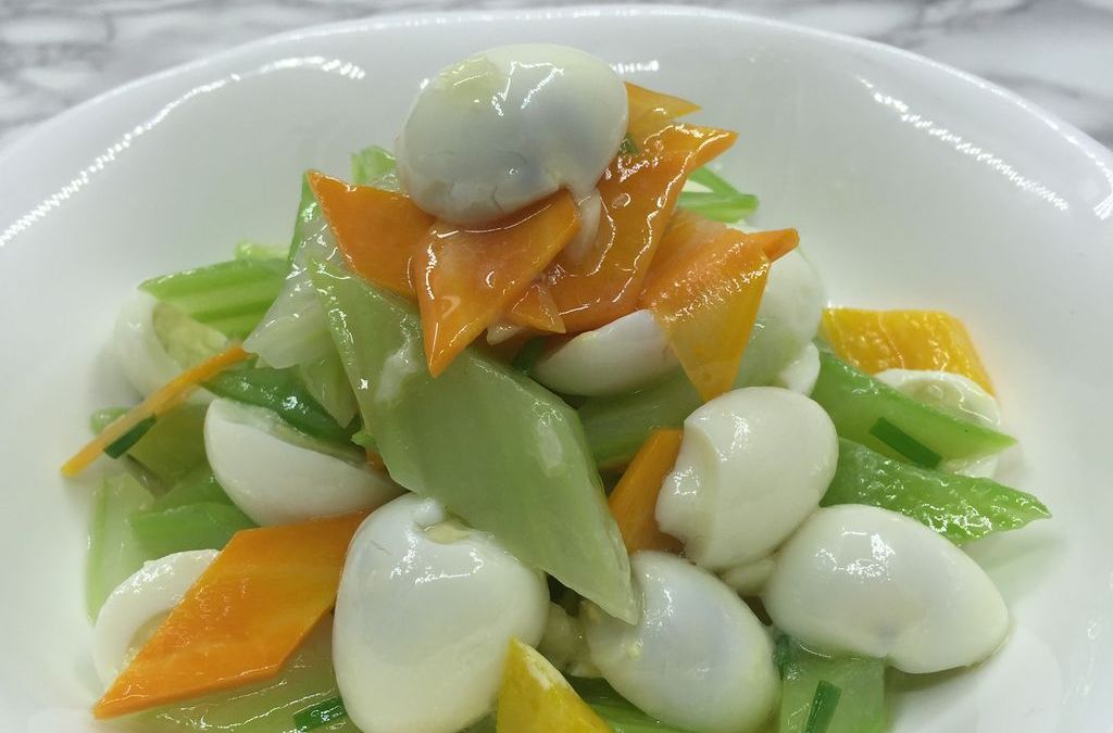 胡蘿蔔芹菜鵪鶉蛋飯