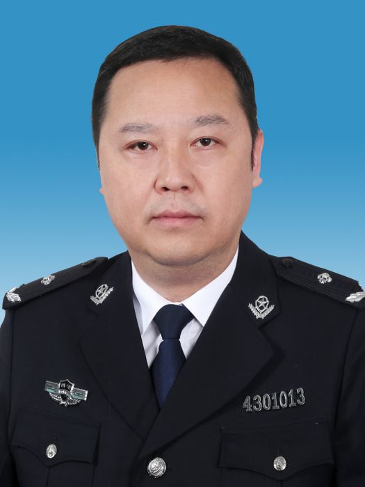 李勛(湖南省監獄管理局黨委委員、副局長) 李勛(湖南省監獄管理局黨委委員、副局長)
