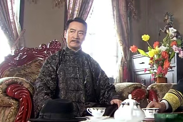 張蔭棠(年代劇《葉問》中的角色) 張蔭棠(年代劇《葉問》中的角色)