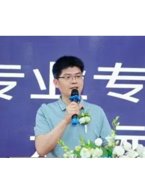 趙克鋒(公牛集團裝飾渠道總經理) 趙克鋒(公牛集團裝飾渠道總經理)