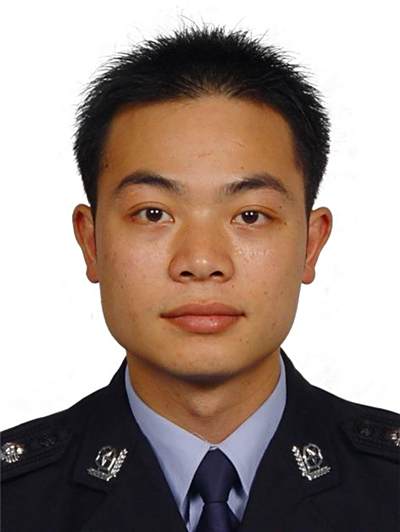 張飛(貴州省鎮遠縣公安局黨委委員、副政委、二級警長) 張飛(貴州省鎮遠縣公安局黨委委員、副政委、二級警長)
