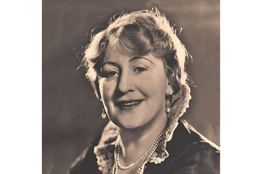 Julia Serda Julia Serda