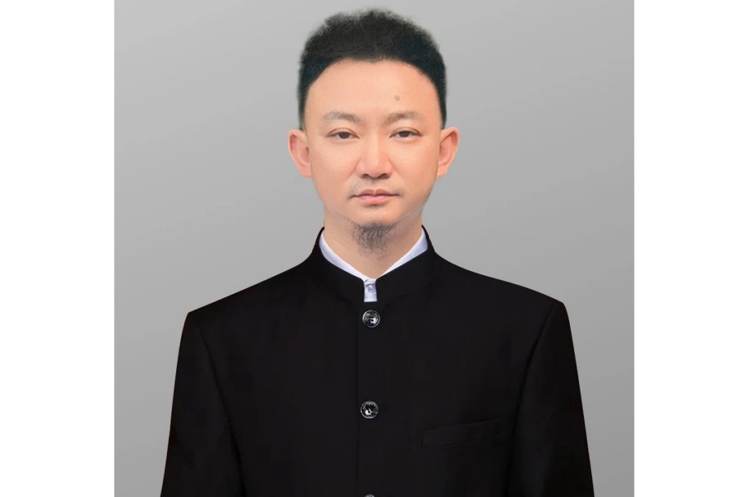 陳兵(易學研究者,四川炎黃清胤文化傳播有限公司創始人) 陳兵(易學研究者,四川炎黃清胤文化傳播有限公司創始人)