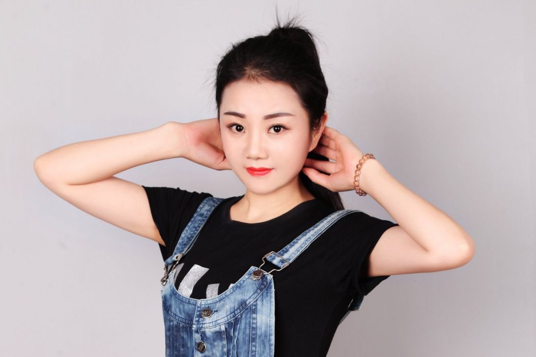 王馨(內地女歌手) 王馨(內地女歌手)