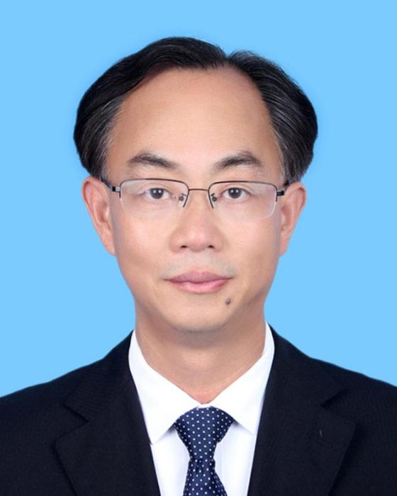 梁立新(台州市政協辦公室綜合二處處長) 梁立新(台州市政協辦公室綜合二處處長)