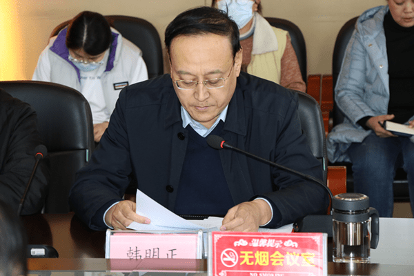韓明正(臨汾市規劃和自然資源局負責人、二級巡視員) 韓明正(臨汾市規劃和自然資源局負責人、二級巡視員)