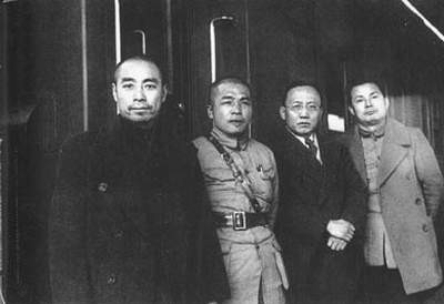 1938年周恩來和郭沫若、葉劍英同彭德懷