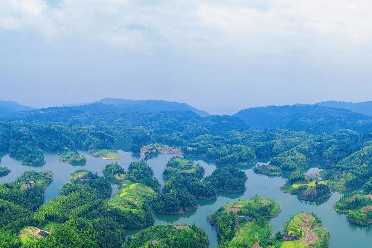 金龍湖(四川省瀘州市合江縣境內湖泊) 金龍湖(四川省瀘州市合江縣境內湖泊)