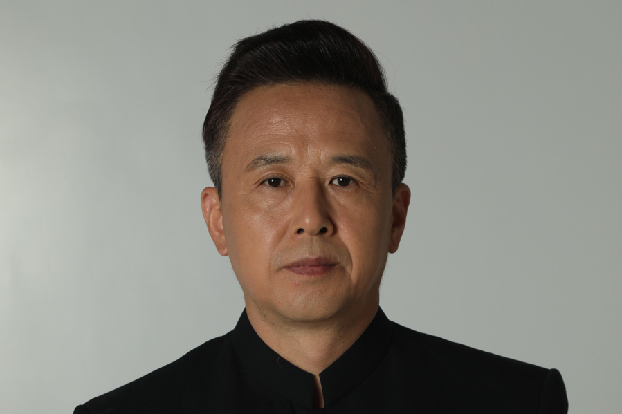 王曉康(《下海》,《楓橋派出所的故事》導演) 王曉康(《下海》,《楓橋派出所的故事》導演)