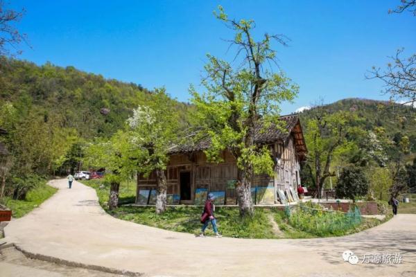梨村(雲南昆明市西山區團結鎮西邊梨村) 梨村(雲南昆明市西山區團結鎮西邊梨村)