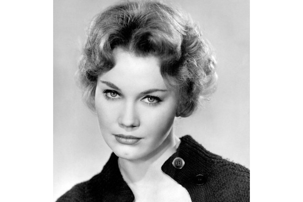 Elizabeth MacRae Elizabeth MacRae