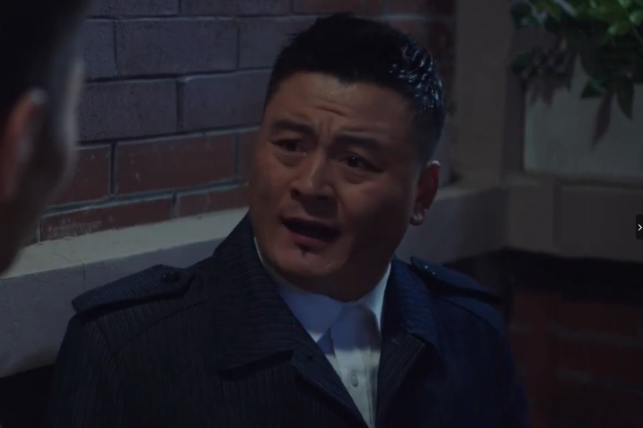 張金寶(《戰地迷情》中的角色,由潘寶明飾演) 張金寶(《戰地迷情》中的角色,由潘寶明飾演)