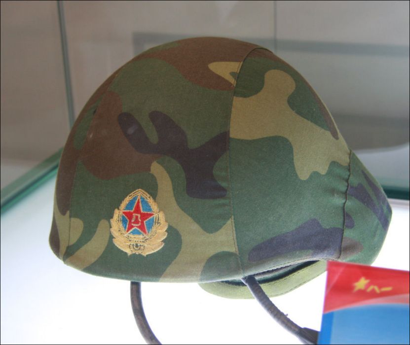 軍用頭盔(單兵防護裝具)