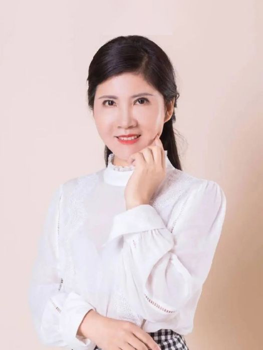 董敏芳 董敏芳