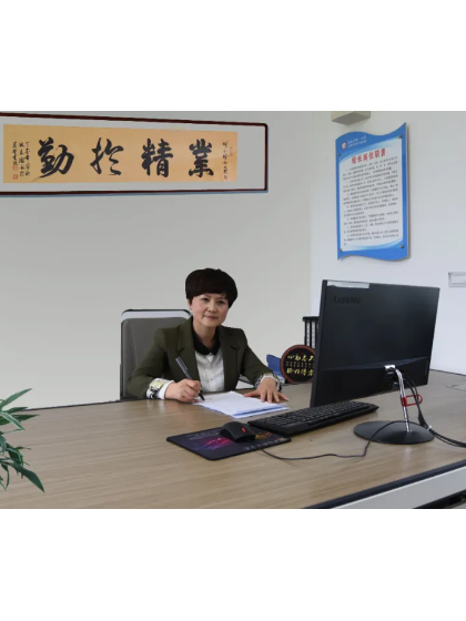 陳小玲(思南縣第一國小黨支部書記、校長) 陳小玲(思南縣第一國小黨支部書記、校長)