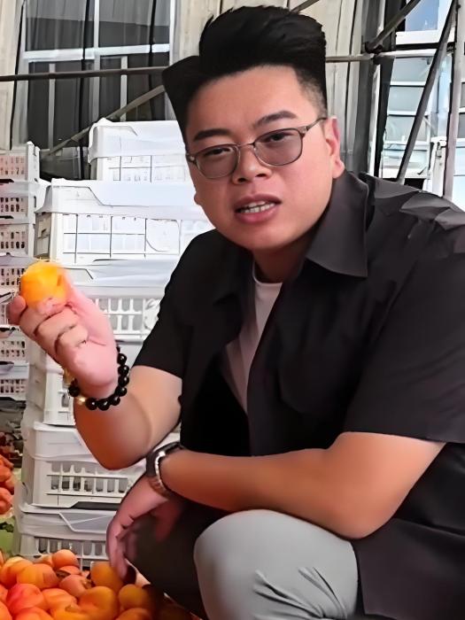 助農人阿火 助農人阿火