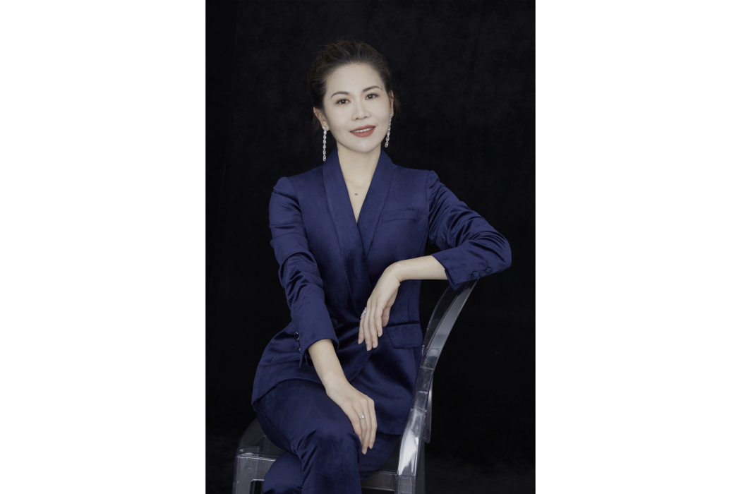 謝慧(洋蔥學園人力行政法務副總裁) 謝慧(洋蔥學園人力行政法務副總裁)