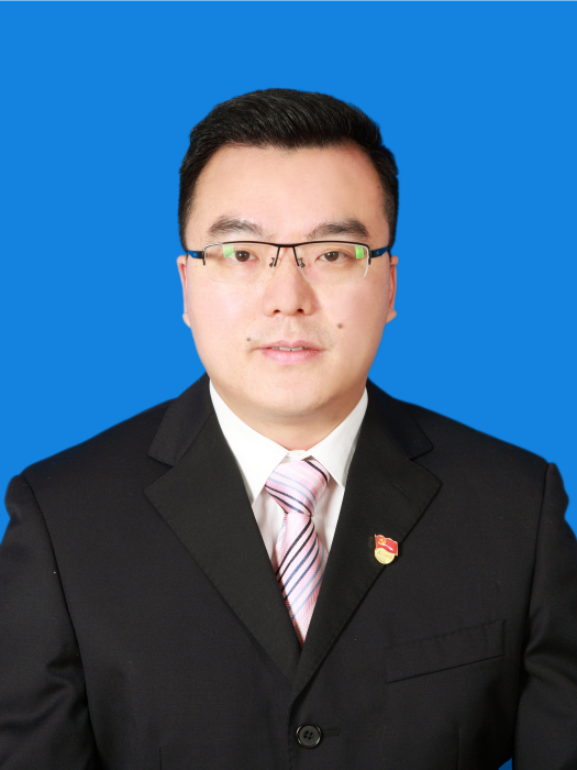 何小虎(遂寧市政府機關黨組成員、市政府辦公室機關黨委書記) 何小虎(遂寧市政府機關黨組成員、市政府辦公室機關黨委書記)