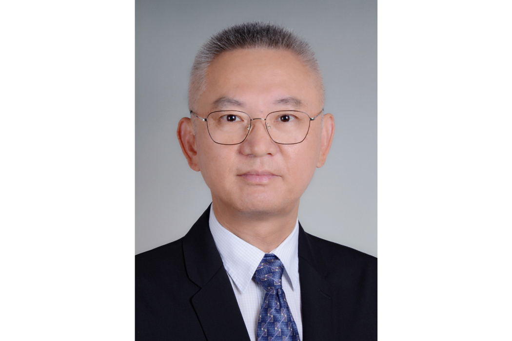 姚輝(上海市松江區教育工作委員會書記)